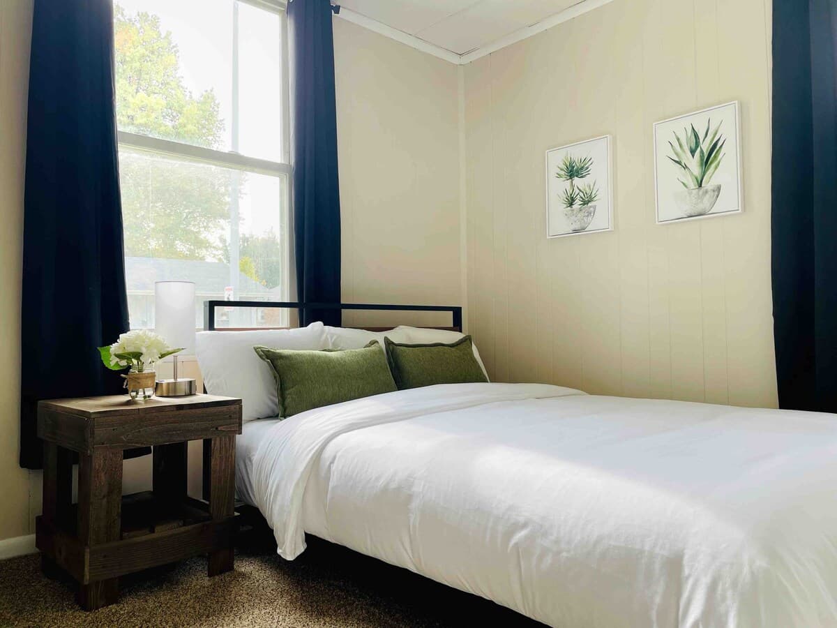 Encuentra Alojamiento Amueblado a Corto Plazo en Evansville, IN con EVV Housing