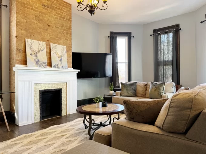 Chandler A – Spacious 2 Bedroom 1.5 Bath Apartment